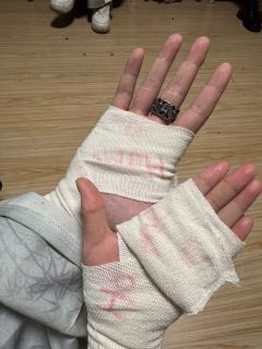 “南明的血泪不能流芳百世
  江阴的飞雪定会名垂青史”
Ps