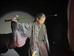 “恨明月高悬不独照我”
dm:影子/葡萄/柚子
时长:8h