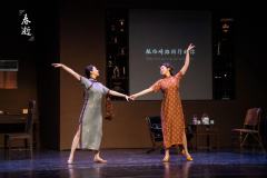 如果你在寻找一部既能温柔叩击心灵、又能传递坚韧力量的话剧，那