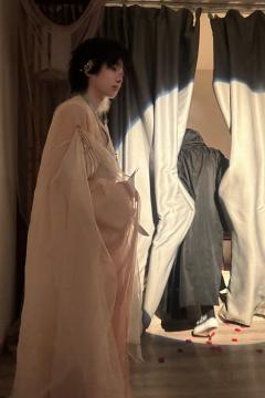 如故，情感恐怖硬核都沾点…后期咋还有核诡呢
喜欢卫上黎的每一