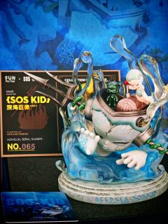 “从深海中崛起的神秘巨像，仿佛失落的亚特兰蒂斯在诉说过去的故