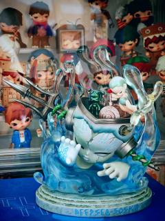 “从深海中崛起的神秘巨像，仿佛失落的亚特兰蒂斯在诉说过去的故