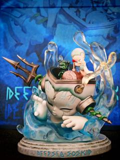 “从深海中崛起的神秘巨像，仿佛失落的亚特兰蒂斯在诉说过去的故