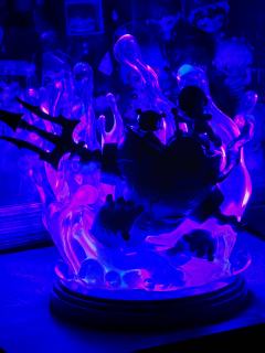 “从深海中崛起的神秘巨像，仿佛失落的亚特兰蒂斯在诉说过去的故