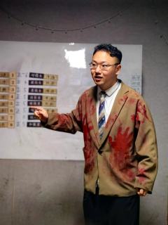 老师的美貌是唯一救赎,证书才是终极彩蛋!
——当“补课”变成