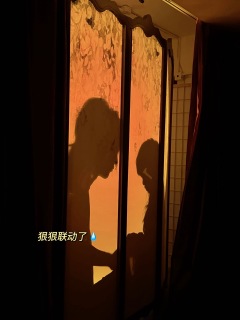 “殿下想要的,假以时日,臣必双手奉上,还请殿下展眉。”