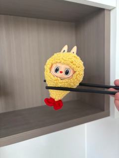 自制平替炸虾🍤🍤钩织团子的外皮，把拉布布头塞进去，完活儿