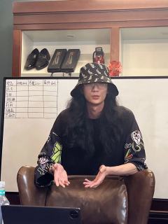 比较少见纯核诡本,
需要与DM斗智斗勇,
高配车可核诡放盘!