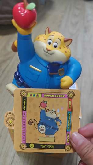 妈妈不在家，我帮妈妈看店😸​卖了100多​妈妈送的​ฅ●ω●ฅ