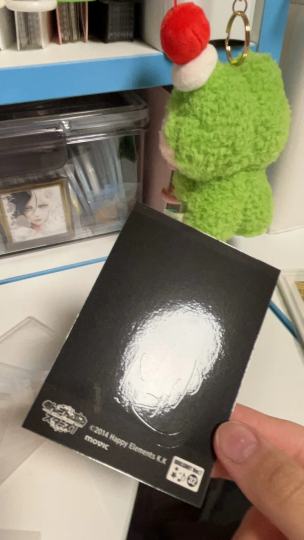 求助 第一次收签碰到这种情况 这是不是小偶像亲签啊 都印背后去了（bushi