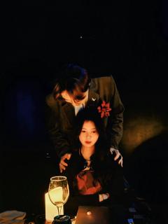 人生漫漫长河,蜿蜒缠掣,好多诱惑,很少人能忠于初心、盯住目标