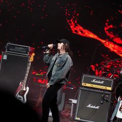 是年初那阵子莫名其妙在国内巡了几场的6人流行+摇滚+音乐剧大