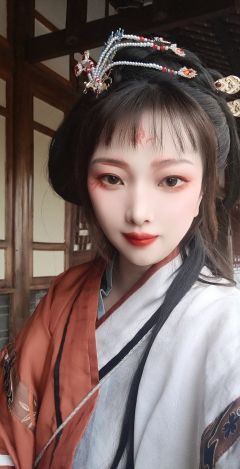 【含剧透】(一丢丢啦~)
以下是成都·雪中行剧团《摘星书院》