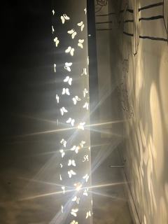 都！给！我！去！这！家！店！打！不良少女与独眼kitty猫！