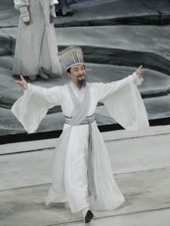 真的好喜欢大江东去里面的歌啊，尤其是上半场最后一首《不知燃尽