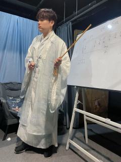 这个世界上没有真正的感同身受，但咏絮会心疼这个世界上的所有咏