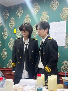 “听,车要开了,我们再重来一遍。”
体验店家:1219推理探