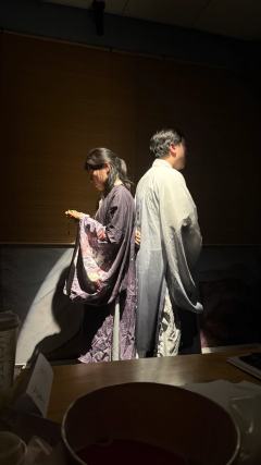 斯人已去,再无江湖。从2021年的白衣倾城、2023年的青山