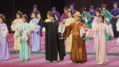 我记忆中的越剧红楼梦还停留在天上掉下个林妹妹
织造府完全是从