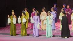 我记忆中的越剧红楼梦还停留在天上掉下个林妹妹
织造府完全是从