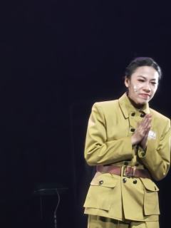 沈安娜(郑玥）一个很立体化的人物。作为一名速记员，她有着专业