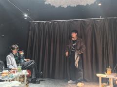缪宏谟,你很会爱人!
缪宏谟,你说这些的时候很美!
缪宏谟,