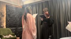 几阵惊风乍起，纷乱一场暖春。
 
体验剧本：乱春
体验店铺：