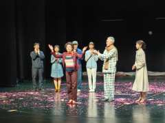 小时候就知道《暗恋桃花源》这部剧了,最早是看过林青霞主演的D