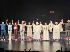 小时候就知道《暗恋桃花源》这部剧了,最早是看过林青霞主演的D