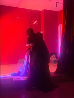 “上天总归没有待我那么差，叫我五百年的祈愿终于成了真。”
体