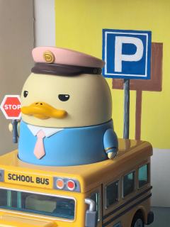 我的画和我的娃💛
憨憨鸭指挥交通中：请按规定停车🅿