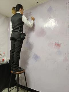 能让我一次又一次写好评的dm只有鬼故事了！
鬼老师独改版里推