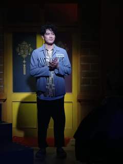 限智级纯狱风喜剧《低智商犯罪》～
✨《低智商犯罪》，这部话剧