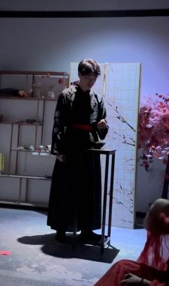 如果说2个DM带流程,演绎再多了几个DM串场就算人多的话,那