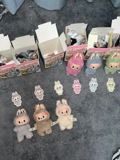 labu bu!每一个都是我的心头好!
别看Labubu小小