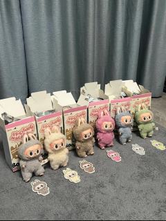 labu bu!每一个都是我的心头好!
别看Labubu小小