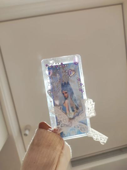 本来以为绝版了一看价格直接死心了（忽略我肮脏的袖子）
