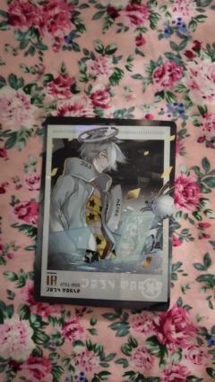 新出的这个小卷毛好好看，还有这张老丹有点涩，居然还有8块腹肌