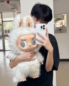 18岁第一只zimomo👼