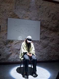 《流氓叙事》里没有流氓,就像世间从无纯粹的英雄,只有不肯低头
