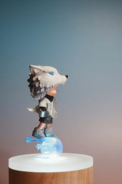 跑过梦境的原野，星光在他身上镀出雪狼的轮廓。