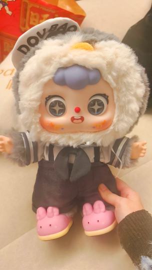 400大体，两穿的衣服，三对眼瞳，这价格香啊！