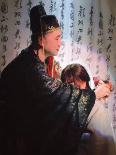 当“正确”带来伤害,“错误”给予温暖,我们该忠于抽象的道义,