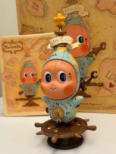 第一眼就看上这个蓝色的星星人颜色好特别！而且上面布满了地图🗺️好像在说，星星人带你走遍世界🌍北极星星星人 真好看#星星人 #北极星