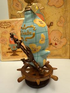 第一眼就看上这个蓝色的星星人
颜色好特别！
而且上面布满了地