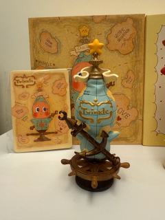 第一眼就看上这个蓝色的星星人
颜色好特别！
而且上面布满了地