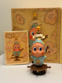 第一眼就看上这个蓝色的星星人
颜色好特别！
而且上面布满了地