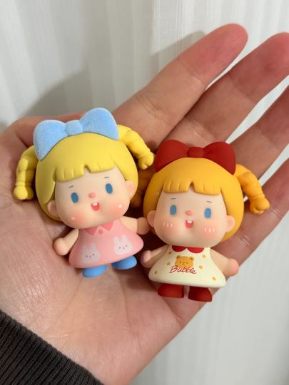 好看 mini盲盒感觉比之前的萌粒更有质感 表情还是憨憨的 可爱