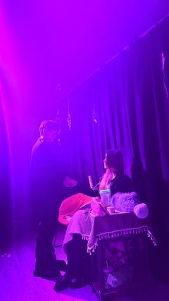 实在想不通怎么会有a本写得如此离谱，b本平平无奇，让我骂了几