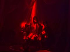 实在想不通怎么会有a本写得如此离谱，b本平平无奇，让我骂了几